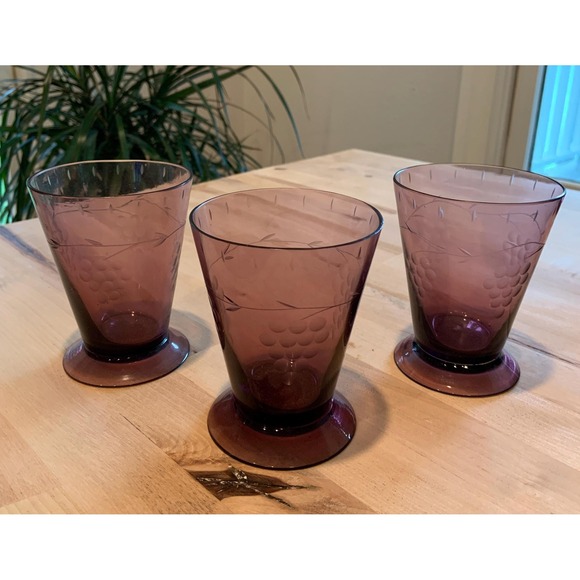 1970s Etched Wine Decanter and Glasses Aubergine (eggplant) Color - Picture 4 of 7